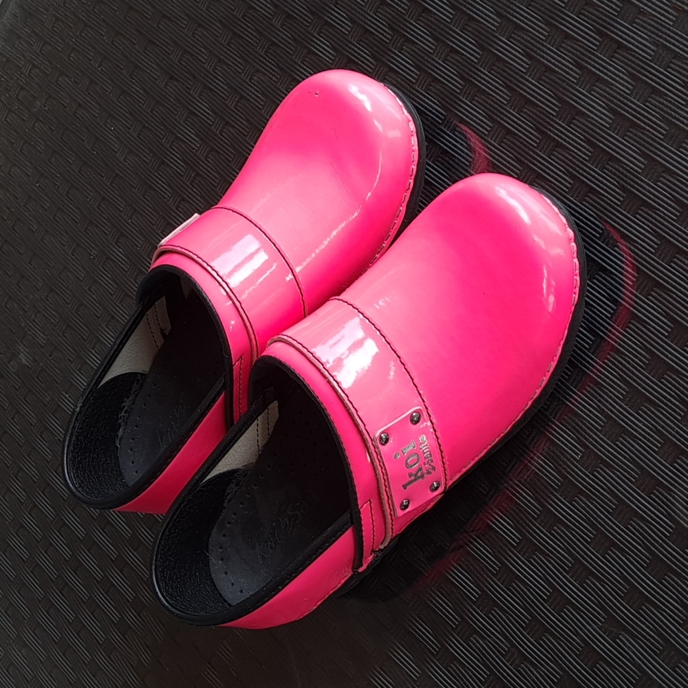 Koi by Sanita nursing clogs size 36